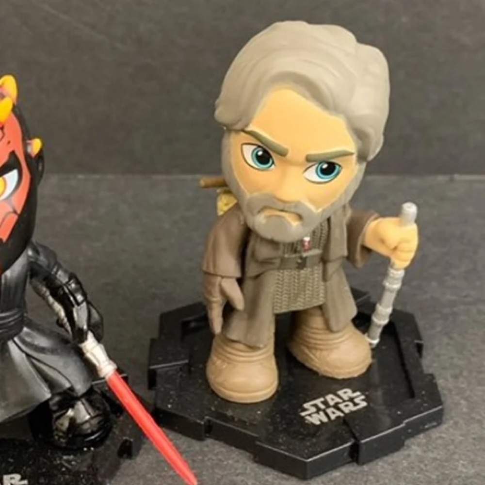 Luke Skywalker Figurine